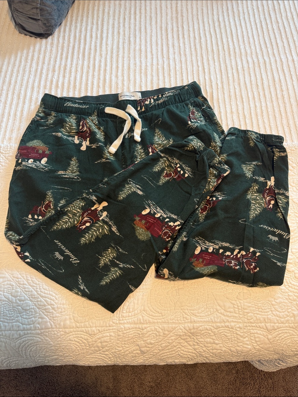 A&F Budweiser Soft Sleep Pants Men’s size L